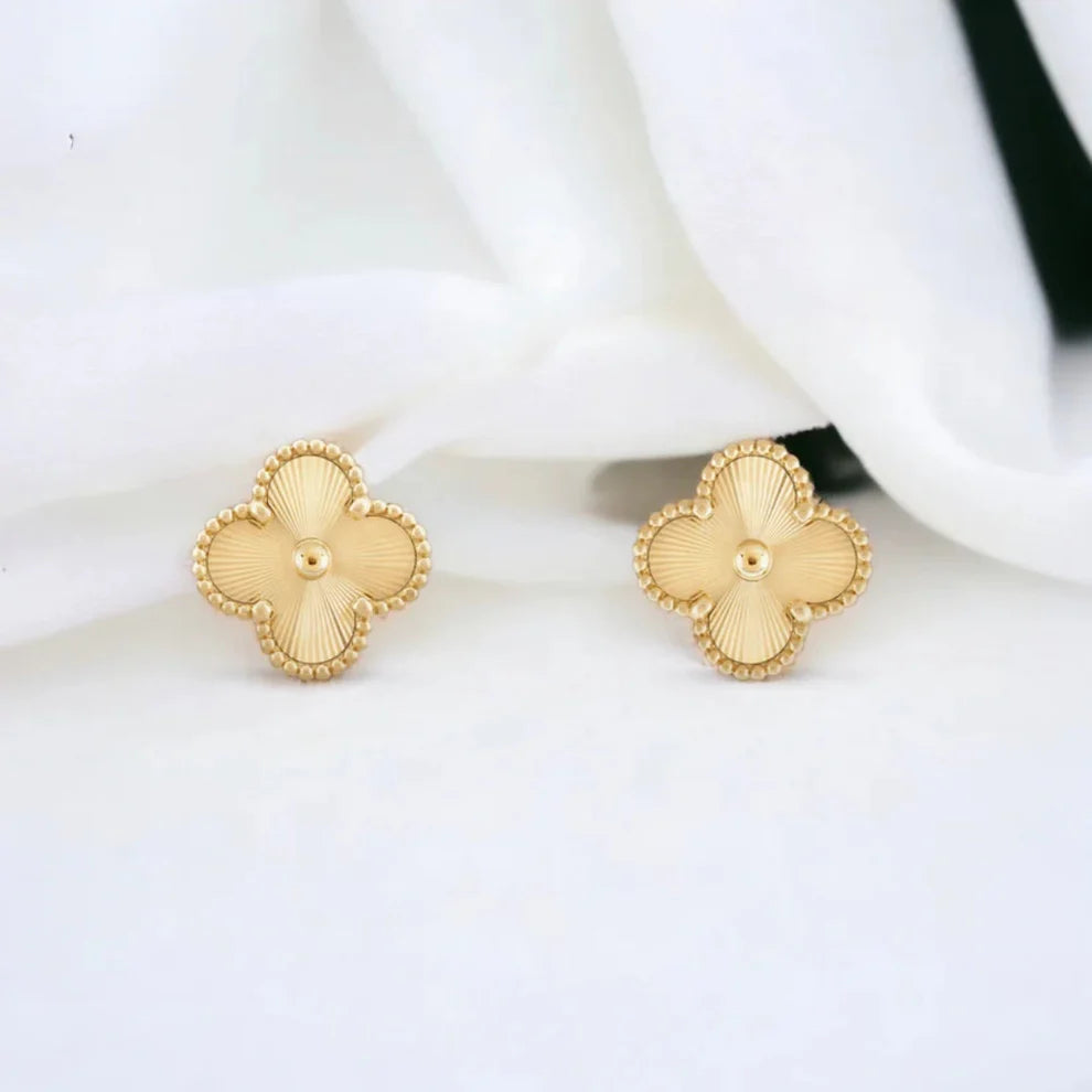 Fortune Clover Earrings | Gold