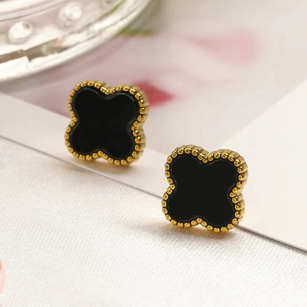 Fortune Clover Earrings | Black